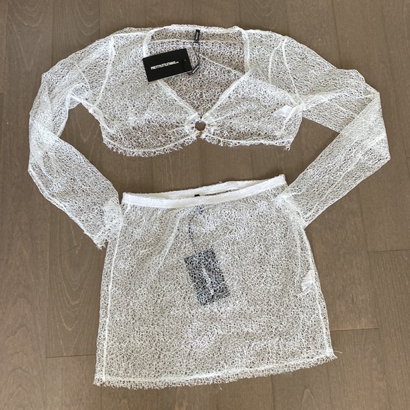 PrettyLittleThing Set in White size 8 BRAND NEW - Picture 2 of 3